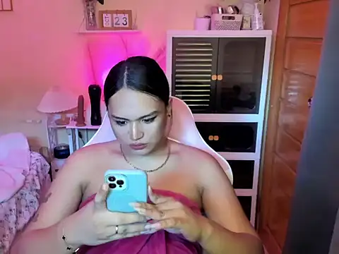 urluscious russel online show from October 23, 10:49 pm