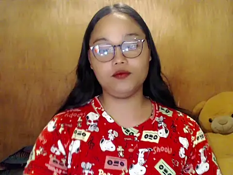  Lylia online show from November 4, 7:30 pm