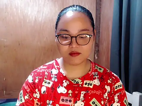  Lylia online show from March 8, 9:40 pm