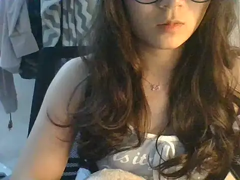 Linzly online show from September 11, 4:40 pm