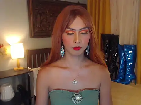 Nathalieheartt online show from September 18, 1:48 am