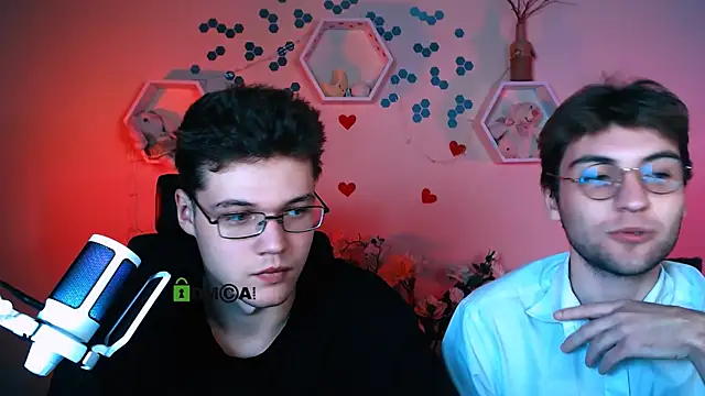 Snapshot of lucas_long_ chatting on October 17, 7:50 pm lucas long  online show from October 17, 7:50 pm