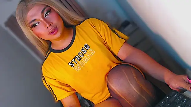 Samantha Millerxxx online show from April 18, 7:58 pm