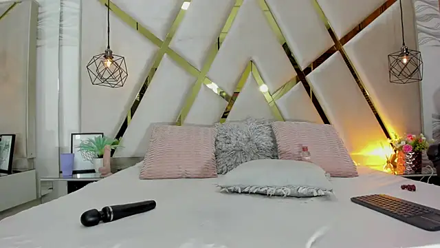 FernandaRousse online show from October 23, 7:42 pm