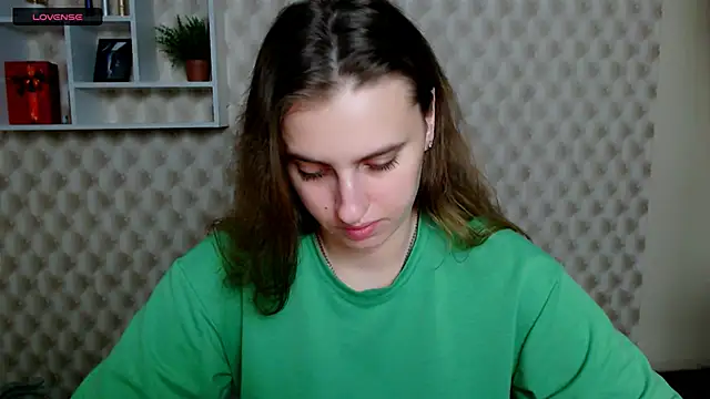 AmandaDimond  online show from November 30, 4:00 pm