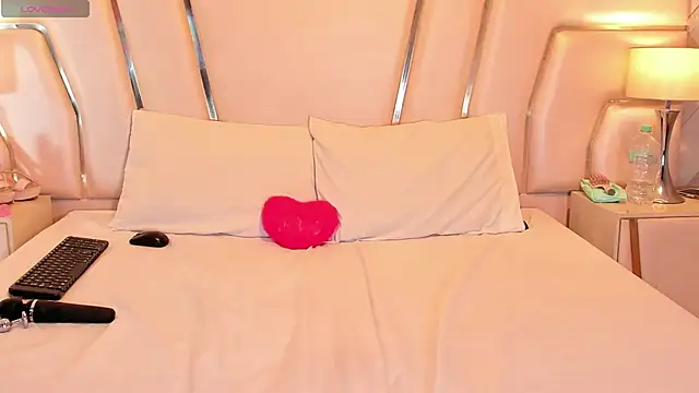 Snapshot of VictoriaPowell chatting on September 26, 12:14 pm VictoriaPowell online show from September 26, 12:14 pm