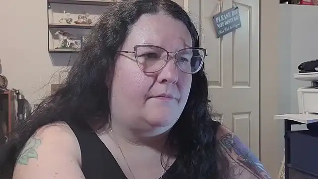 emberlynnix online show from September 16, 6:10 am