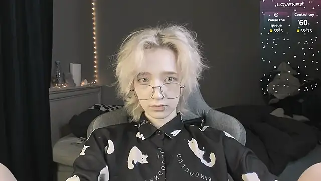 MelissaReis online show from February 28, 7:24 pm