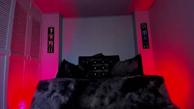 Draculairis online show from November 28, 5:16 pm