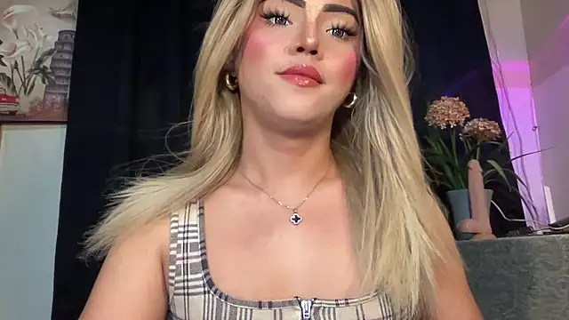 calimonroe online show from September 21, 5:11 pm