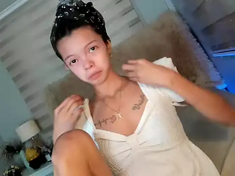 urkemplakx online show from September 27, 4:41 am