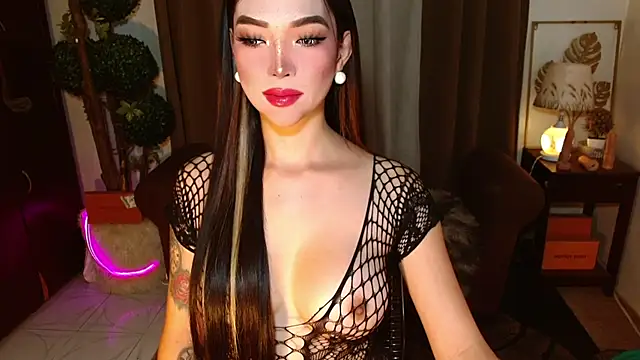 MouthWatering Ayesha online show from April 22, 1:35 am