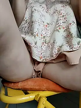 Mei-Mei89 online show from January 7, 9:45 am