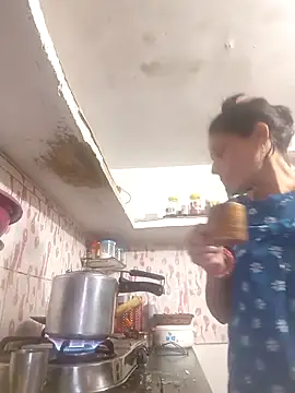 ISHANI-SINGH online show from February 4, 4:21 pm