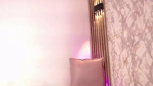 Dhapn Lennox online show from February 9, 2:08 pm