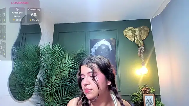 sweety smilee online show from December 5, 6:53 pm