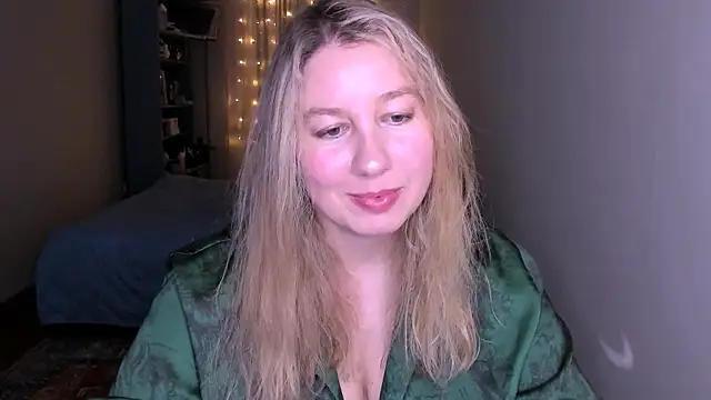 NancySanders online show from April 10, 7:53 pm