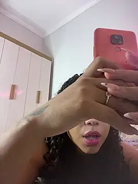 jhennyfer online show from July 23, 5:59 am
