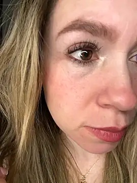 Snapshot of BritgetPsychol chatting on September 26, 2:42 am BritgetPsychol online show from September 26, 2:42 am