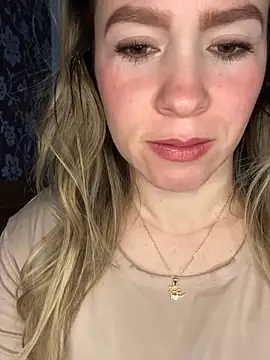 Snapshot of BritgetPsychol chatting on September 25, 2:21 am BritgetPsychol online show from September 25, 2:21 am