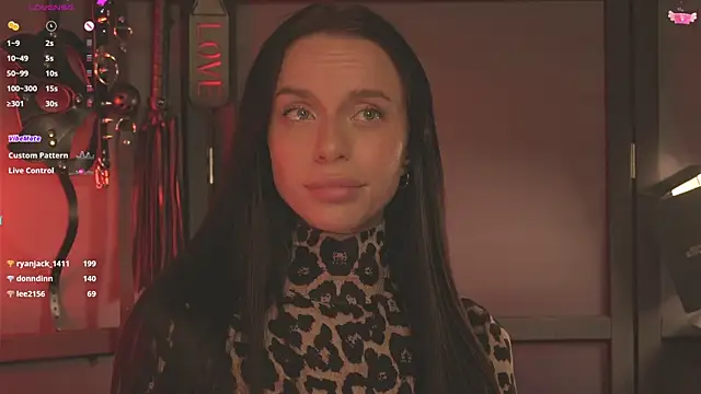 livia starwars online show from September 22, 9:57 pm