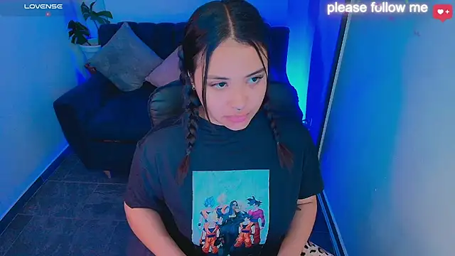 nicemiiaa7  online show from March 18, 6:13 pm