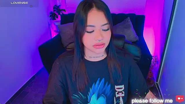 nicemiiaa7  online show from March 7, 11:56 pm