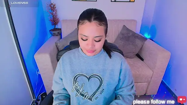 nicemiiaa7  online show from February 14, 2:57 am