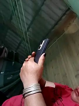 Mptrangp online show from April 18, 7:58 pm