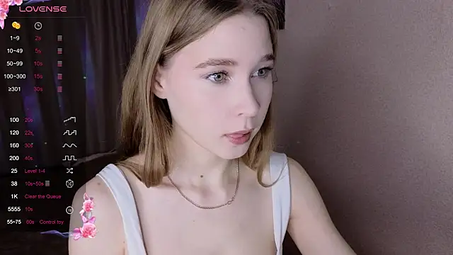 taddy shy online show from December 3, 3:47 pm