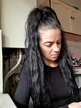 alinaalinutzq online show from December 17, 12:53 pm