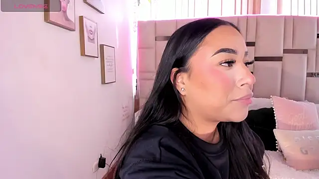 Zoey thompson online show from October 28, 8:03 pm