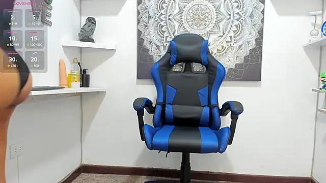 marsmith1 online show from April 10, 7:09 pm