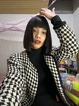 andymi1 online show from October 31, 1:04 pm