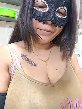 Queen Nightt online show from October 15, 5:32 am