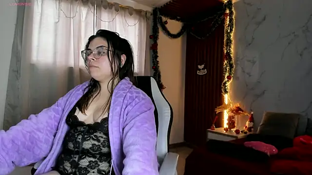 shasha bloom online show from December 3, 8:55 pm