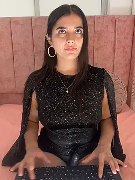 salomecute21 online show from March 31, 11:43 am