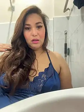 ashleygrahamts online show from December 22, 2:09 pm