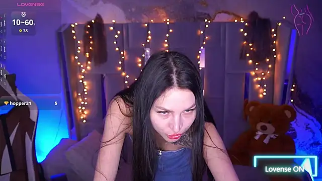 EliseVelour online show from March 14, 1:45 pm