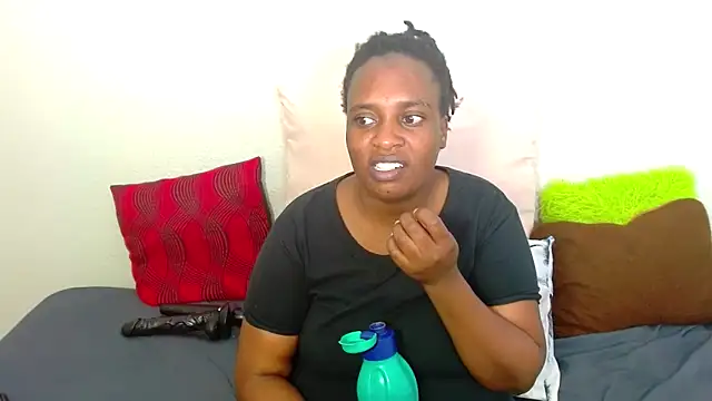 QueenRomaxx1 online show from November 9, 4:36 pm