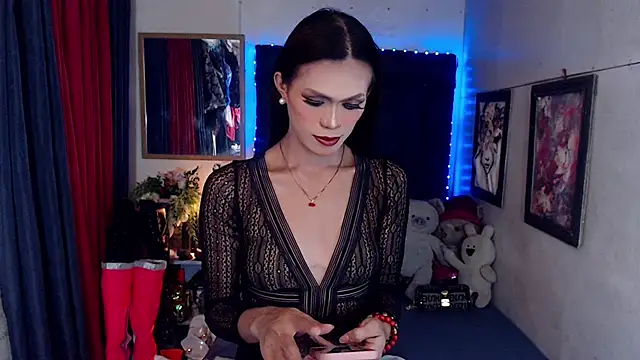 Ivory katt online show from February 18, 4:50 pm