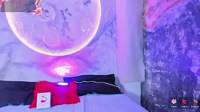 katierouge  online show from October 3, 3:33 am