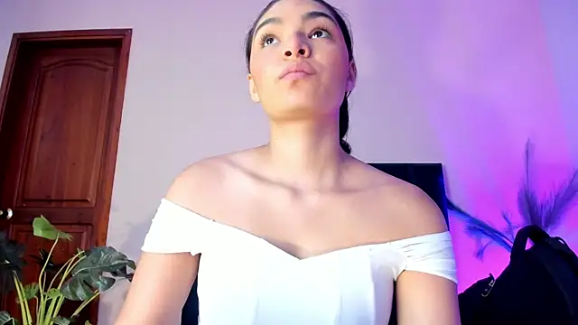 LunaAspen  online show from March 30, 6:07 pm