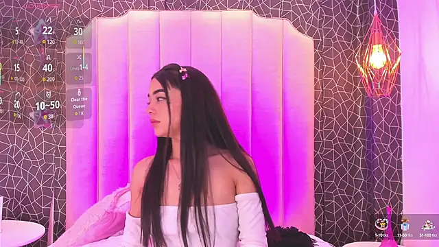 TifannyWolf  online show from September 10, 7:41 am