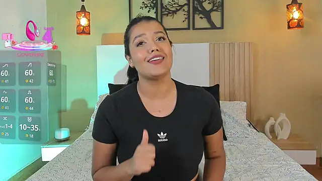 Camila Bustamante online show from October 7, 6:01 pm