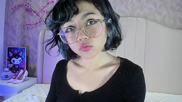 TerumiKitty online show from March 9, 8:45 pm