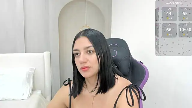 Snapshot of KaylaMinov chatting on September 19, 1:26 am KaylaMinov online show from September 19, 1:26 am