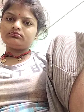 Hot mirchjii online show from October 14, 11:40 pm