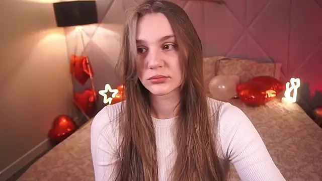 DiamondGoldie online show from February 9, 8:33 pm