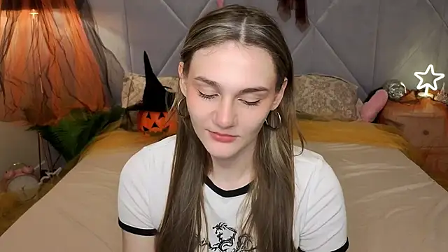 DiamondGoldie online show from October 24, 2:24 pm